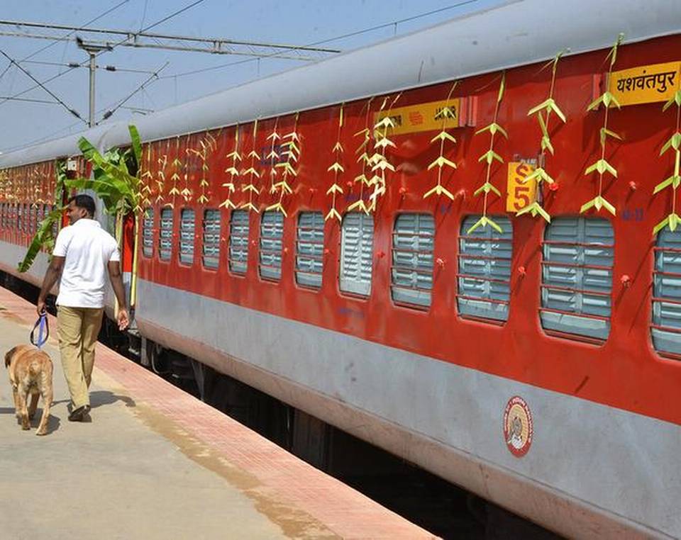  total of 523 children were rescued from Yesvanthpur, Krantiveera Sangolli Rayanna, and other railway stations in 2018